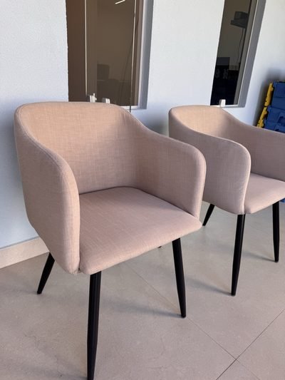 Poltronas rosas: poltronas rosas, antes da higienização