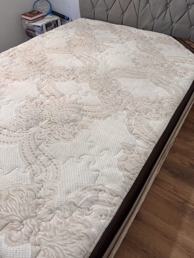 Colchão floral: colchão floral, depois da higienização